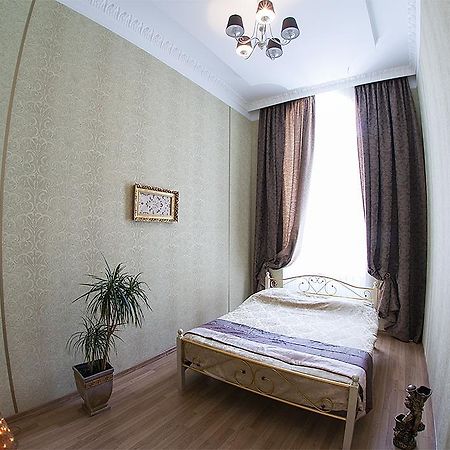 Apartment Vozle Teatra Opery I Baleta Lviv Kültér fotó